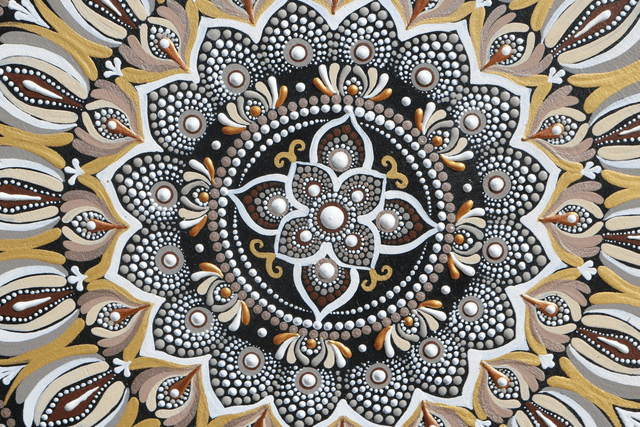 Mandala 30 cm beige et or