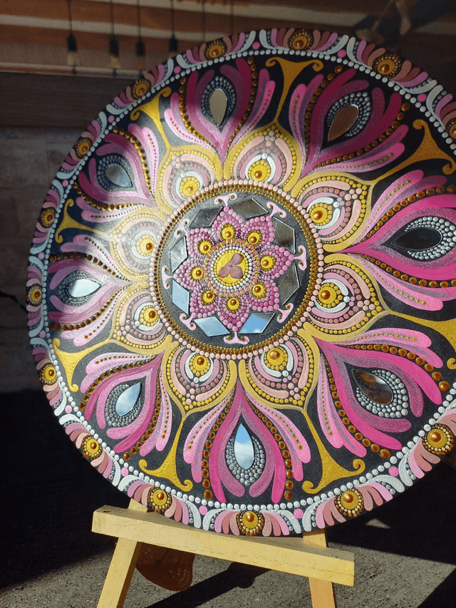 Mandala 30 cm "Rose au féminin"