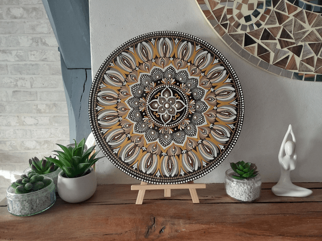 Mandala 30 cm beige et or
