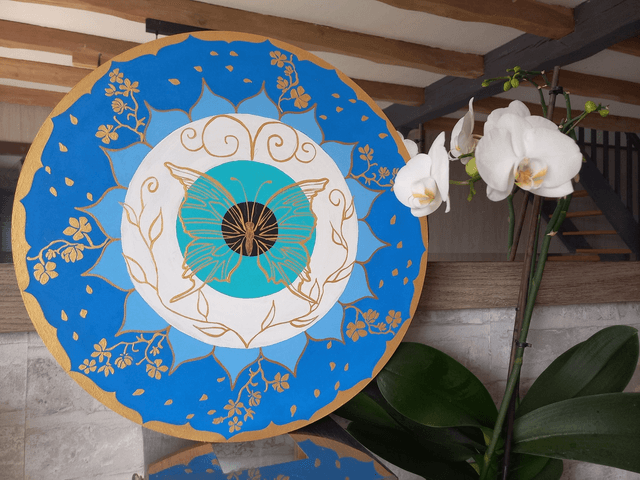 Mandala 40 cm papillon de méditerranée